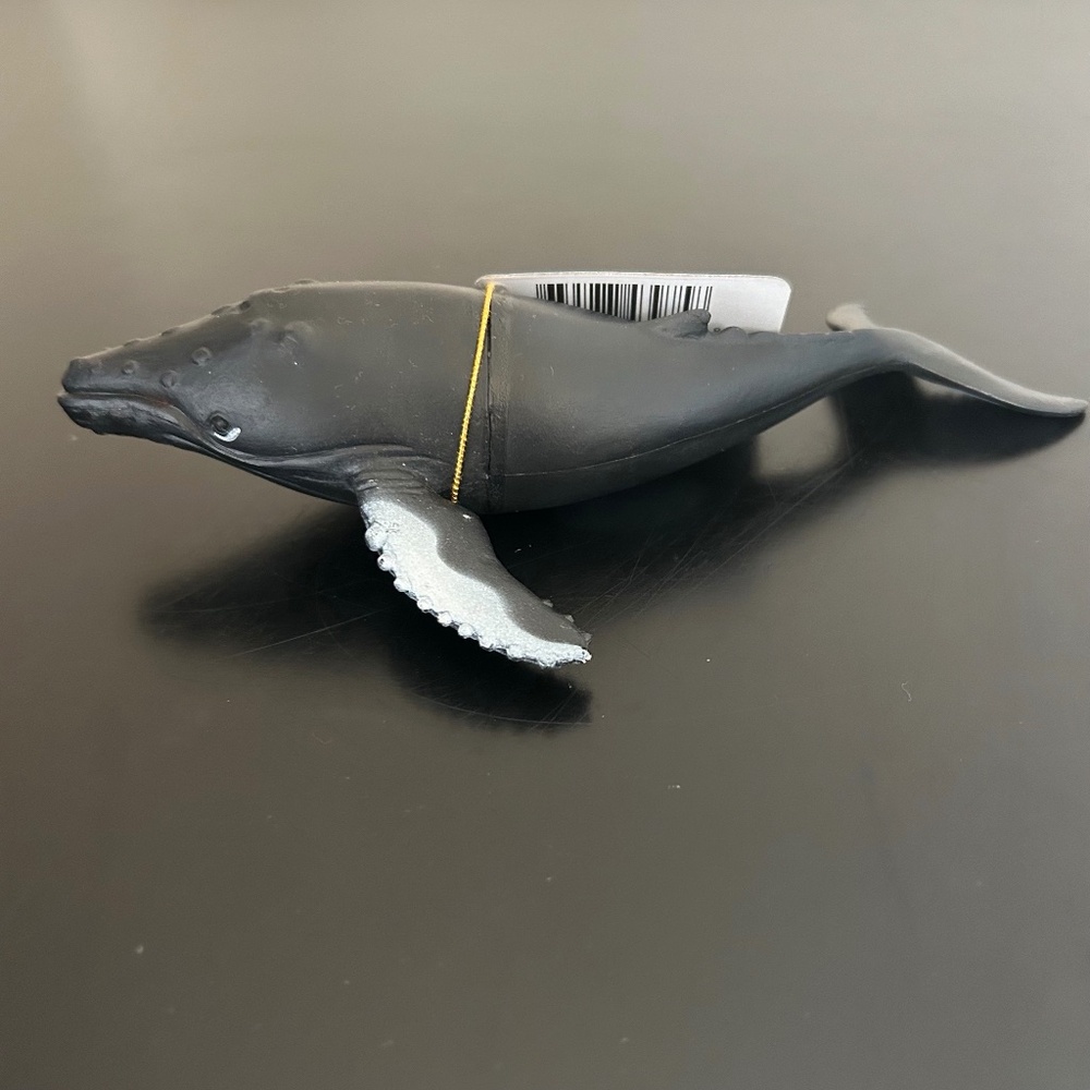 Greenbrier international Humpback Whale Figurine animal sea life.NWT